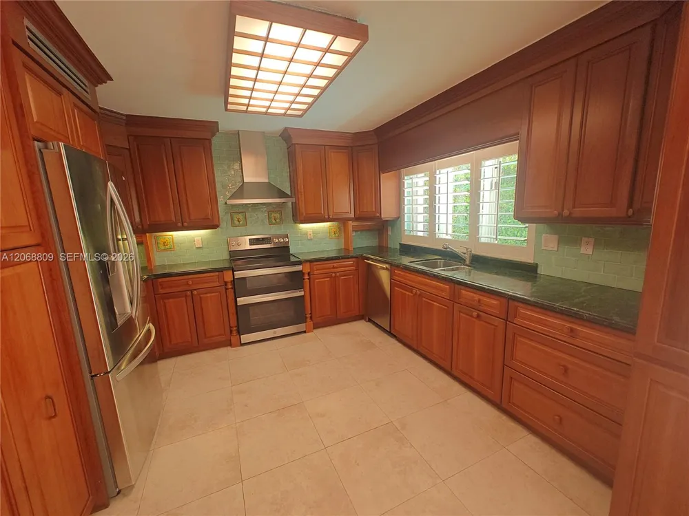 710 Allendale Rd #710 Key Biscayne, FL 33149