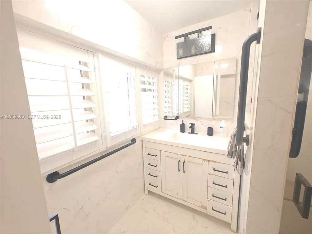 710 Allendale Rd #710 Key Biscayne, FL 33149