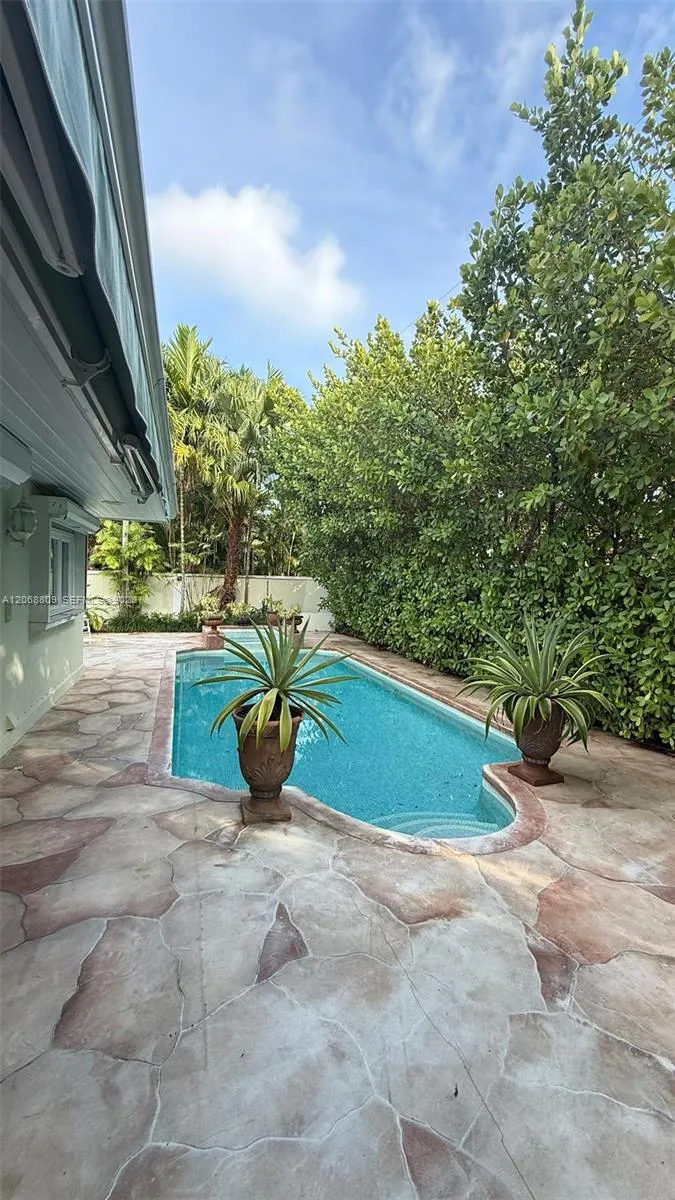 710 Allendale Rd #710 Key Biscayne, FL 33149