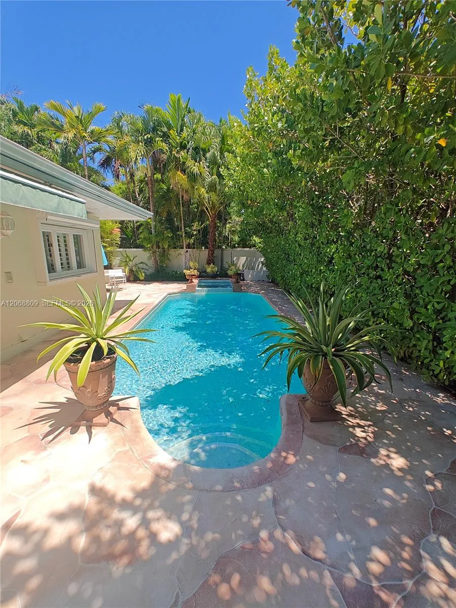 710 Allendale Rd #710 Key Biscayne, FL 33149