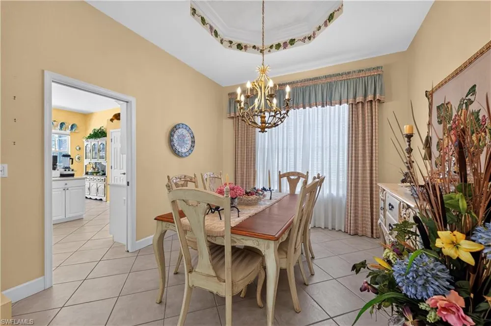 2317 Island Cove Circle Naples, FL 34109