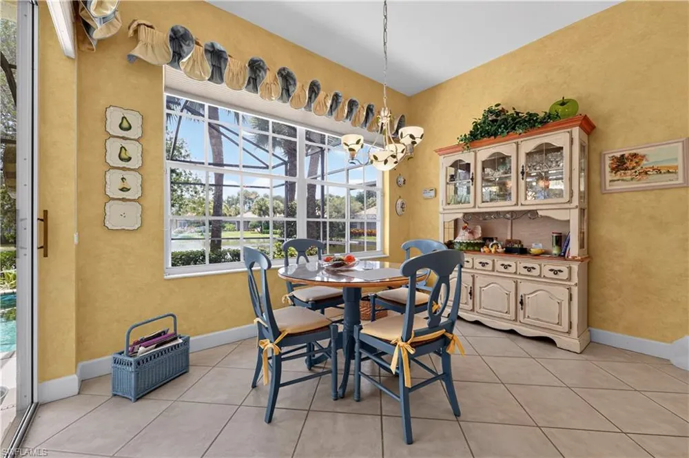 2317 Island Cove Circle Naples, FL 34109