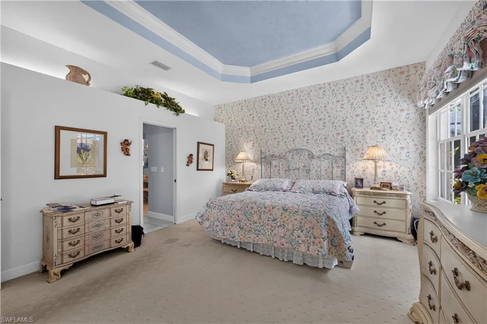 2317 Island Cove Circle Naples, FL 34109