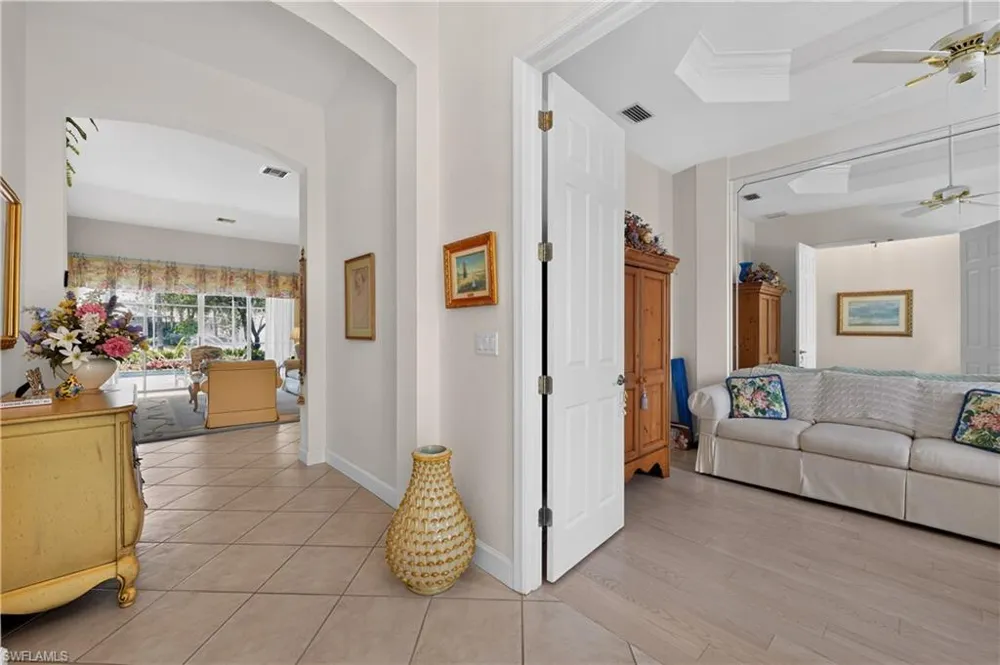 2317 Island Cove Circle Naples, FL 34109
