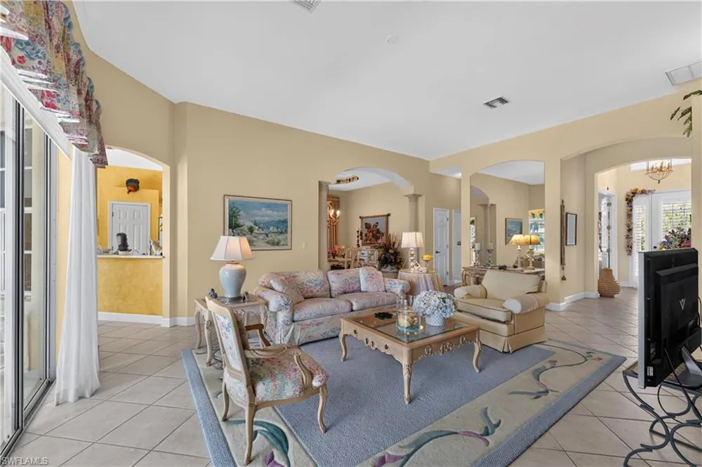2317 Island Cove Circle Naples, FL 34109