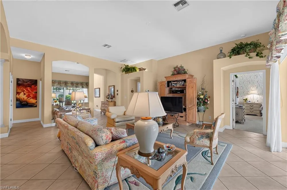 2317 Island Cove Circle Naples, FL 34109