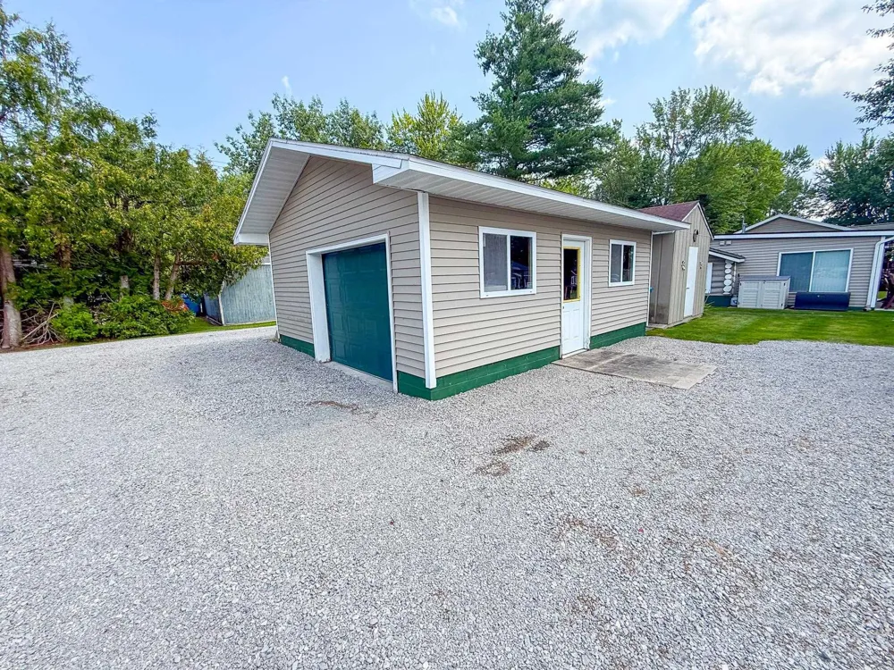 7571 E Houghton Lake Drive Markey Township, MI 48629