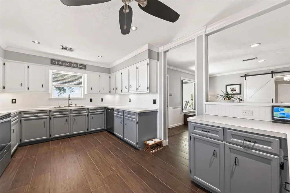 10550 Brinkmeyer Road Needville, TX 77461