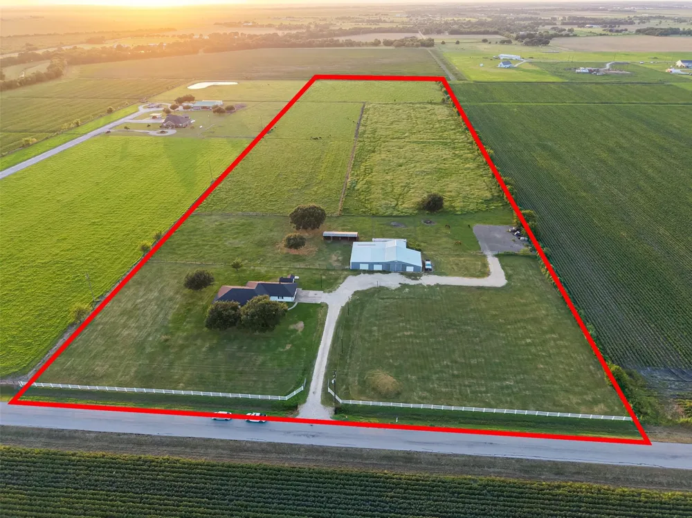 10550 Brinkmeyer Road Needville, TX 77461