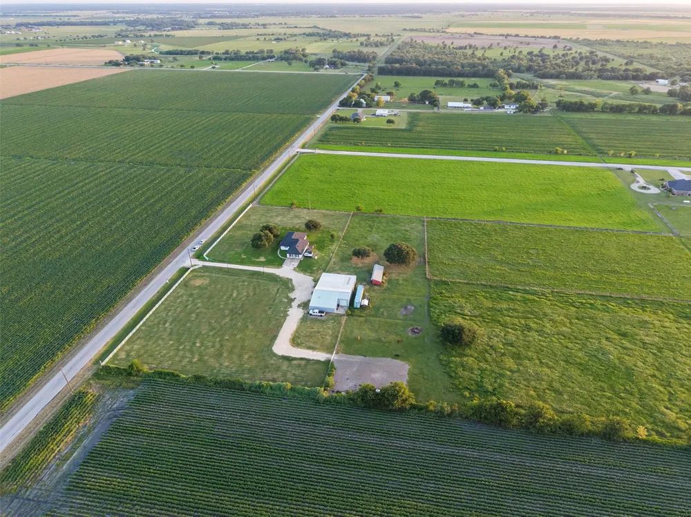 10550 Brinkmeyer Road Needville, TX 77461