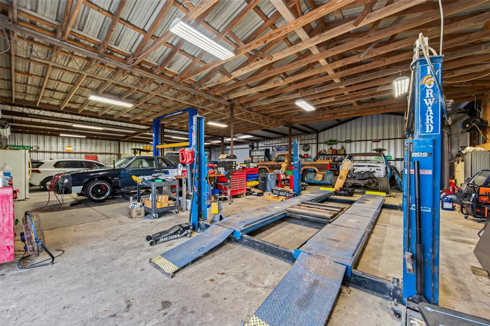 10550 Brinkmeyer Road Needville, TX 77461