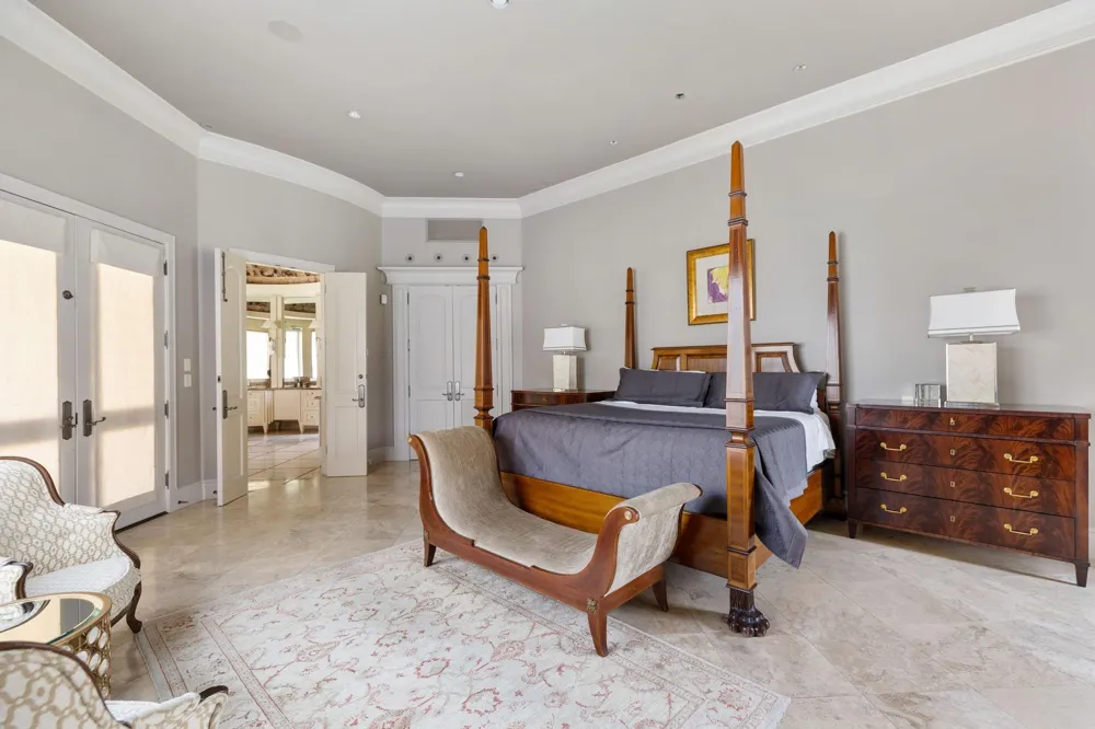 5412 Sturbridge Drive Houston, TX 77056