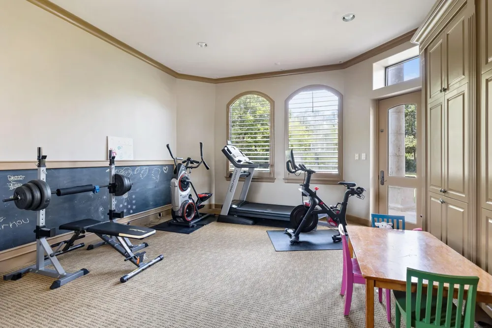5412 Sturbridge Drive Houston, TX 77056