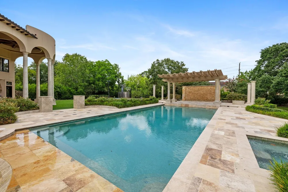 5412 Sturbridge Drive Houston, TX 77056
