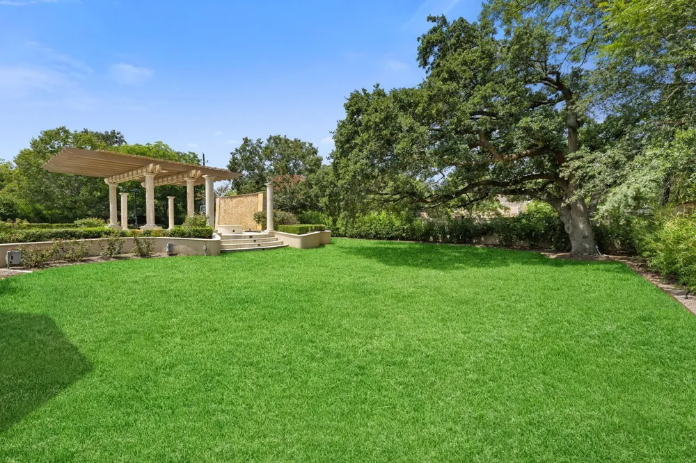 5412 Sturbridge Drive Houston, TX 77056