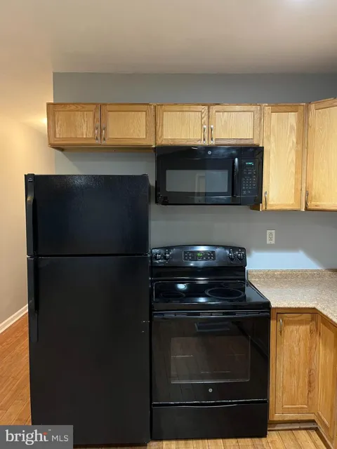 1928 W DIAMOND STREET #2