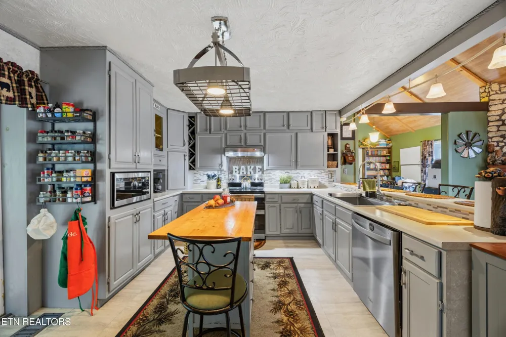 726 Highway 107 Del Rio, TN 37727