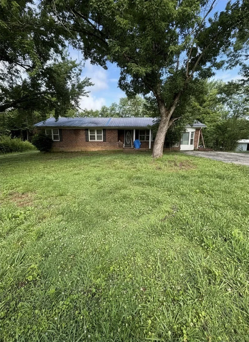 143 Roy Webb Rd McMinnville, TN 37110