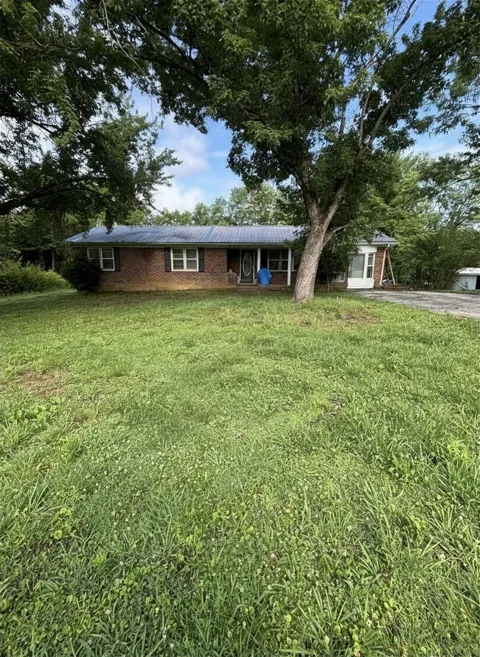 143 Roy Webb Rd