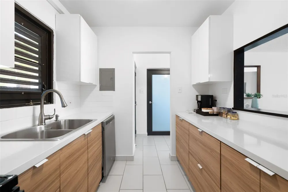 100 CANDELERO DRIVE #2066 Humacao, PR 00791