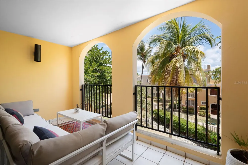 100 CANDELERO DRIVE #2066 Humacao, PR 00791