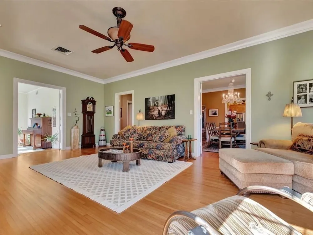 402 S Bynum Street Lufkin, TX 75904