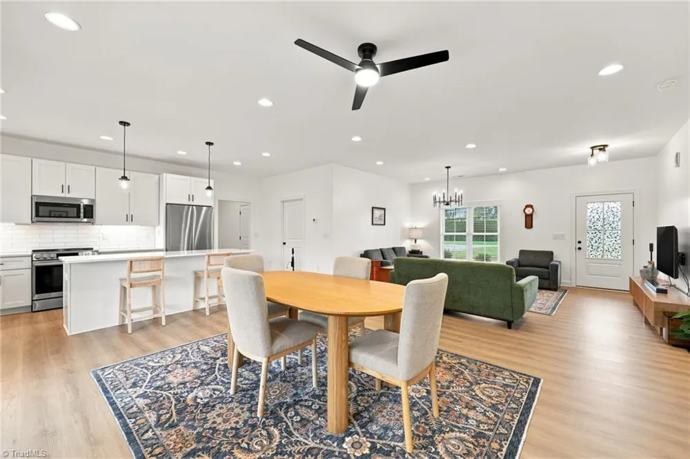 123 Gregorys Grange Drive Yanceyville, NC 27379