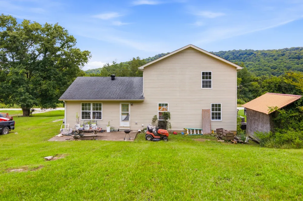 179 Lakeside Dr Carthage, TN 37030