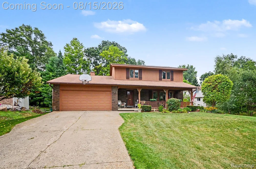 1625 Spruce Court Commerce Charter Township, MI 48390