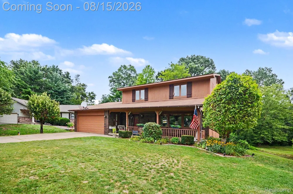 1625 Spruce Court Commerce Charter Township, MI 48390