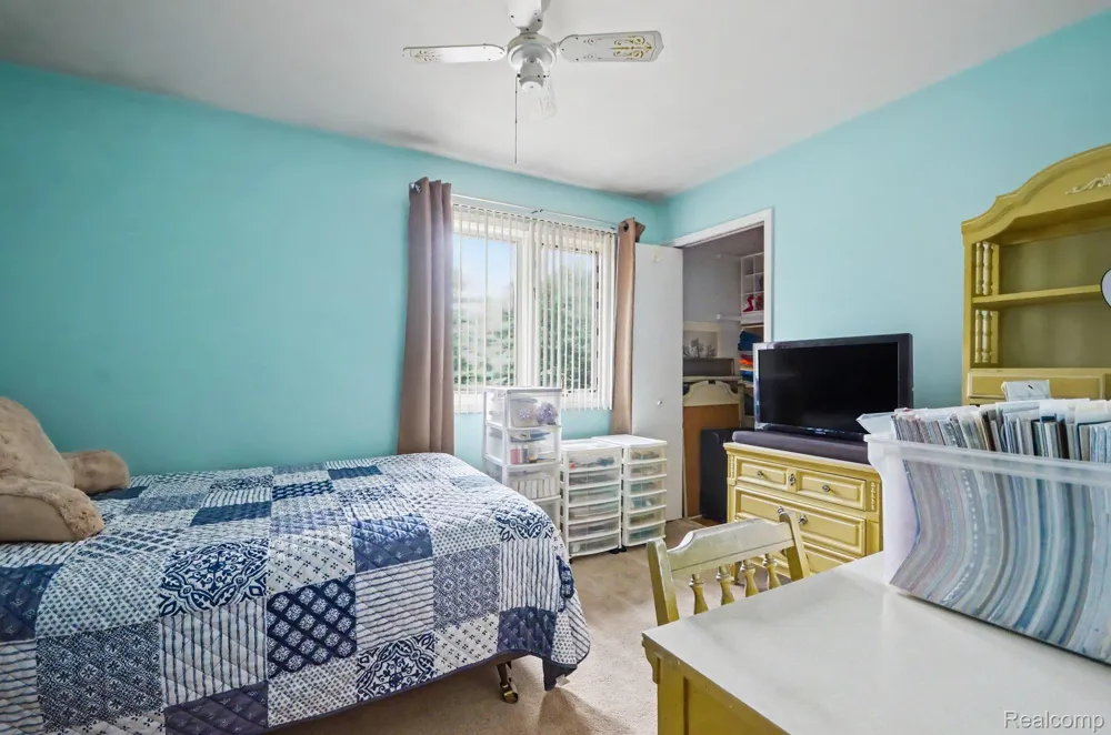 1625 Spruce Court Commerce Charter Township, MI 48390