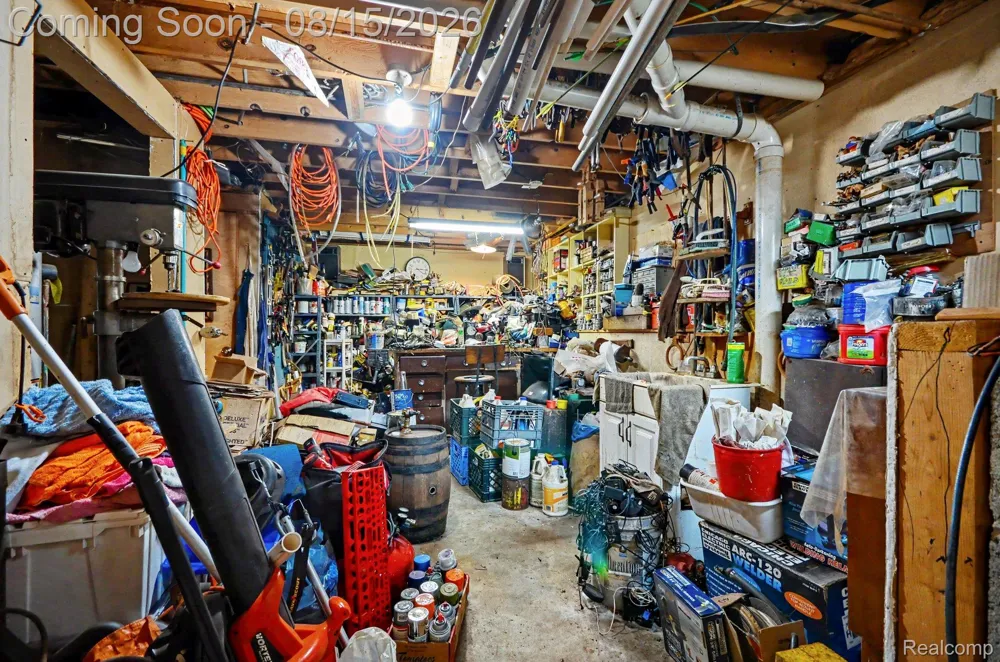 1625 Spruce Court Commerce Charter Township, MI 48390