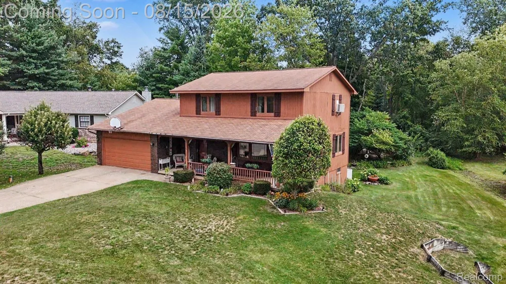 1625 Spruce Court Commerce Charter Township, MI 48390