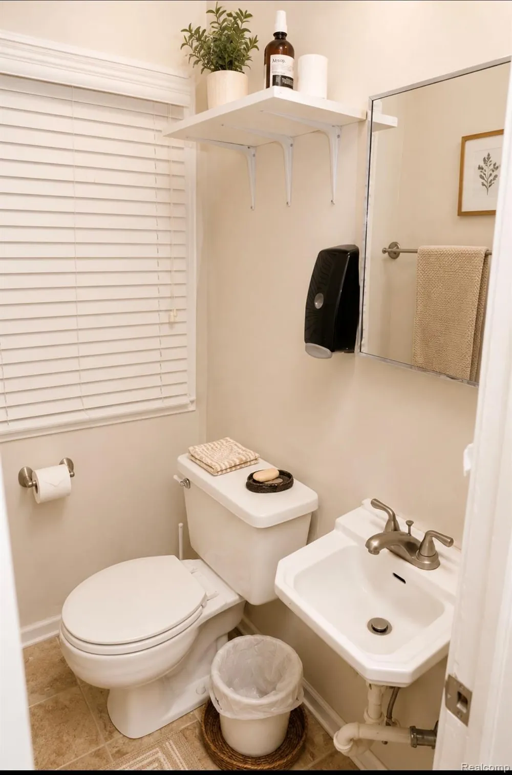 26536 Palmer Boulevard Madison Heights City, MI 48071