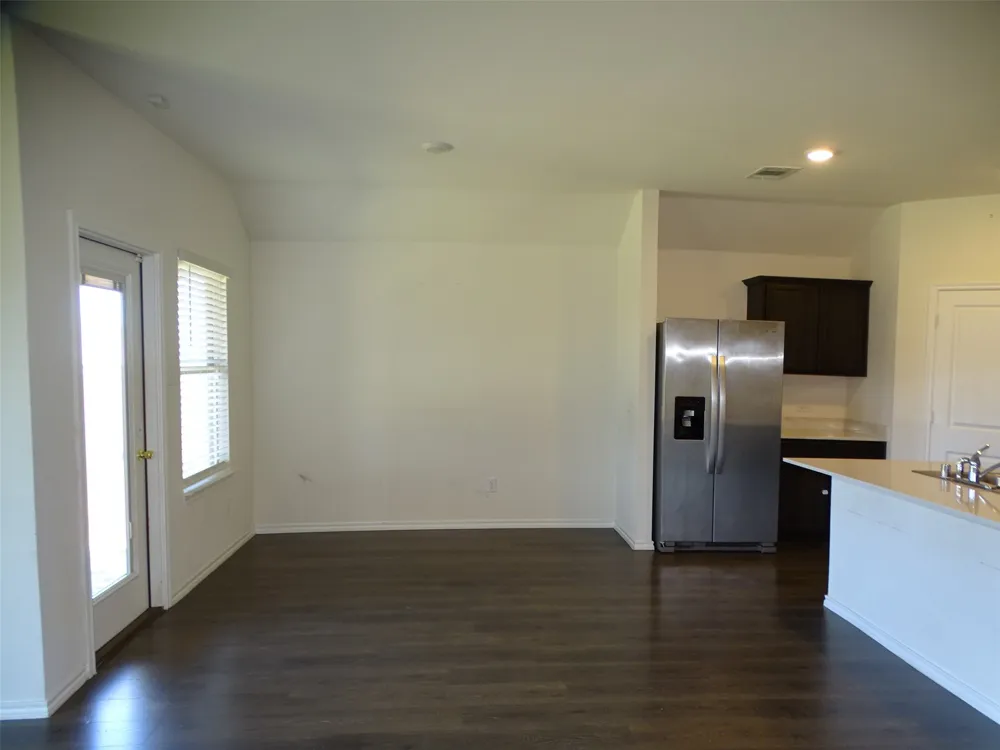1214 Canterbury Lane Ennis, TX 75119