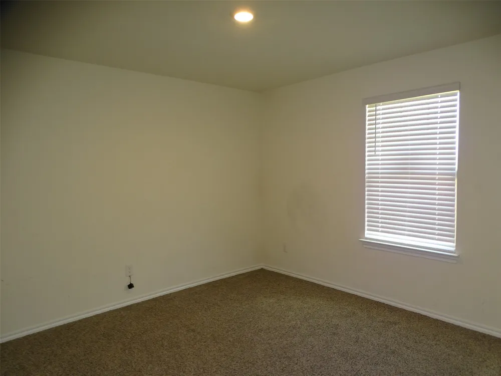 1214 Canterbury Lane Ennis, TX 75119