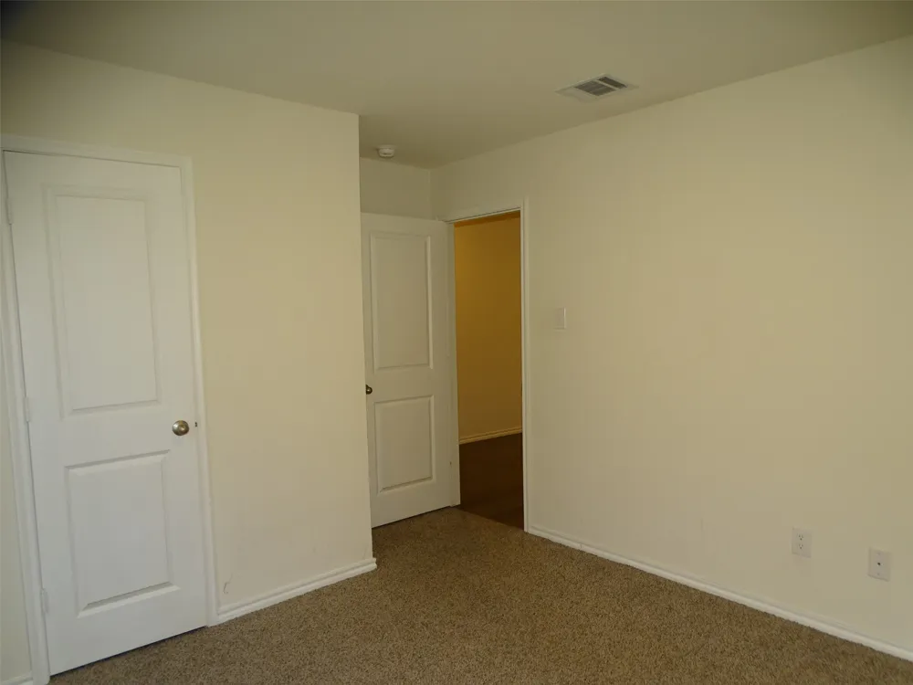 1214 Canterbury Lane Ennis, TX 75119