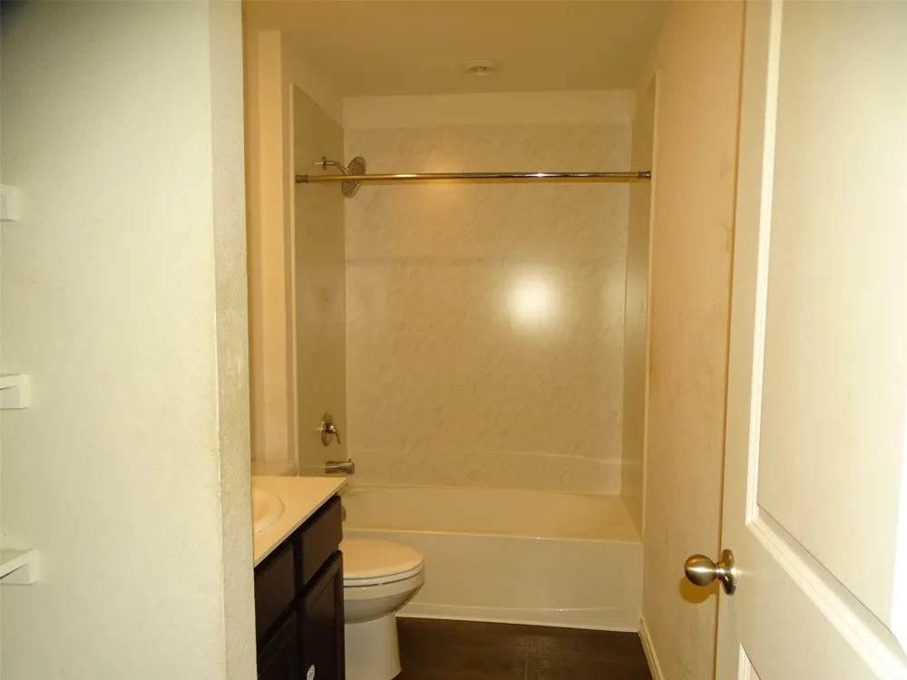 1214 Canterbury Lane Ennis, TX 75119