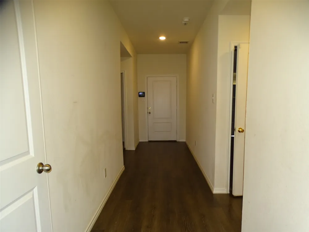 1214 Canterbury Lane Ennis, TX 75119