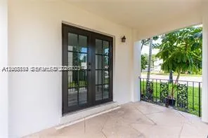 3220 S Le Jeune Rd #3222 Coral Gables, FL 33134