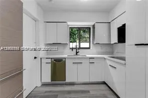 3220 S Le Jeune Rd #3222 Coral Gables, FL 33134