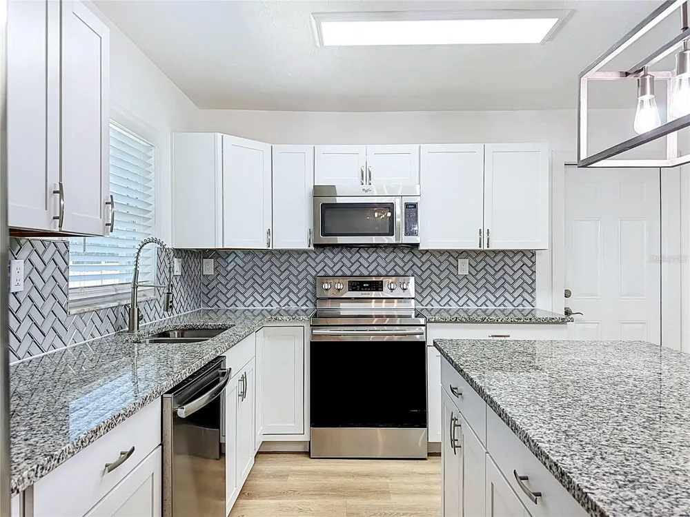 264 VAN GOGH CIRCLE Brandon, FL 33511