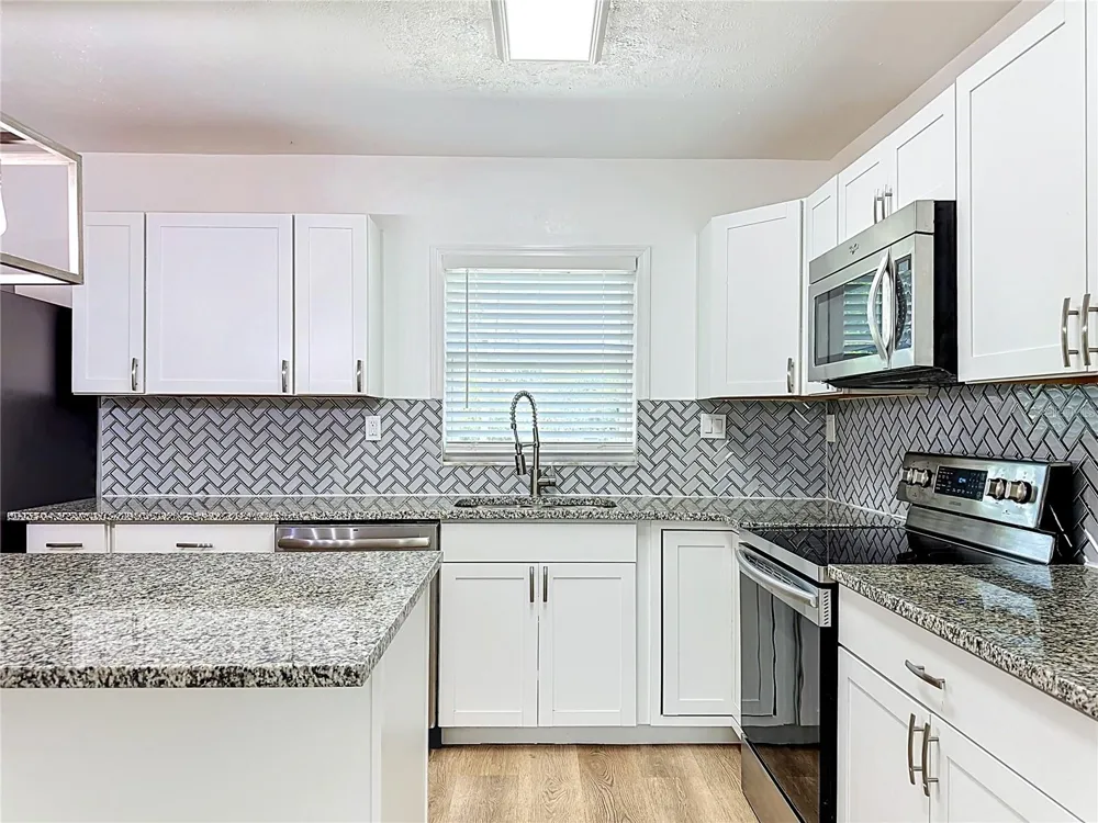 264 VAN GOGH CIRCLE Brandon, FL 33511