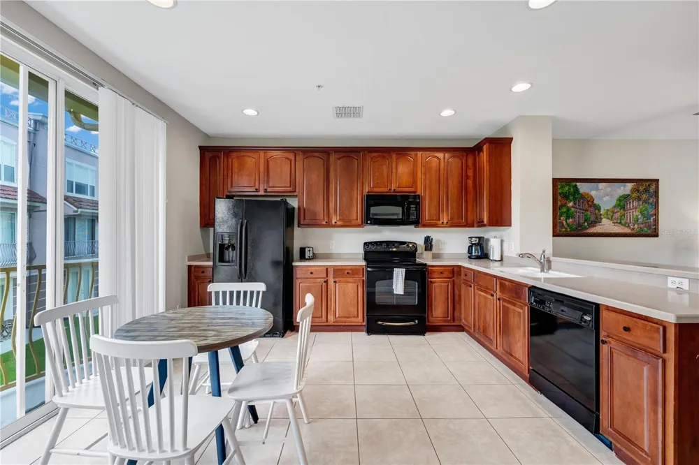 5064 TIDEVIEW CIRCLE #82 Orlando, FL 32819