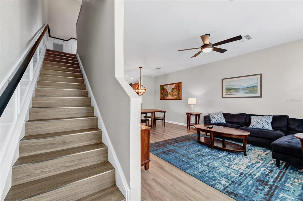5064 TIDEVIEW CIRCLE #82 Orlando, FL 32819
