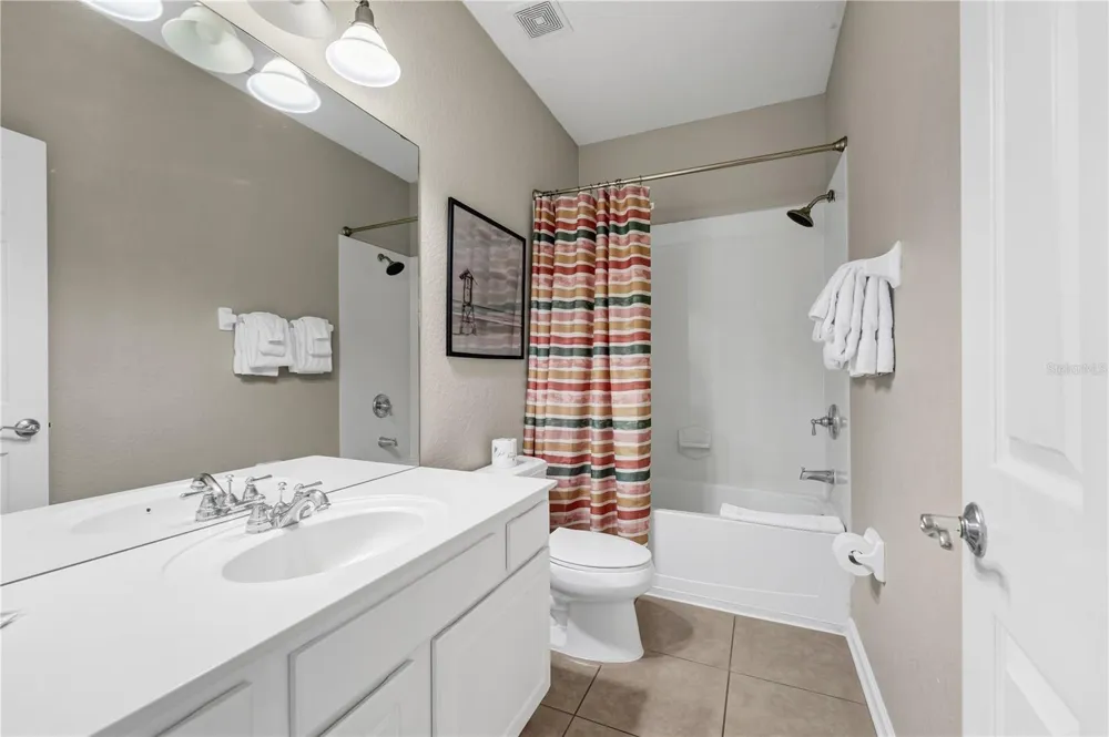 5064 TIDEVIEW CIRCLE #82 Orlando, FL 32819