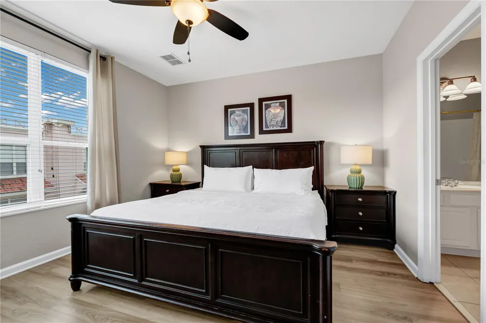 5064 TIDEVIEW CIRCLE #82 Orlando, FL 32819