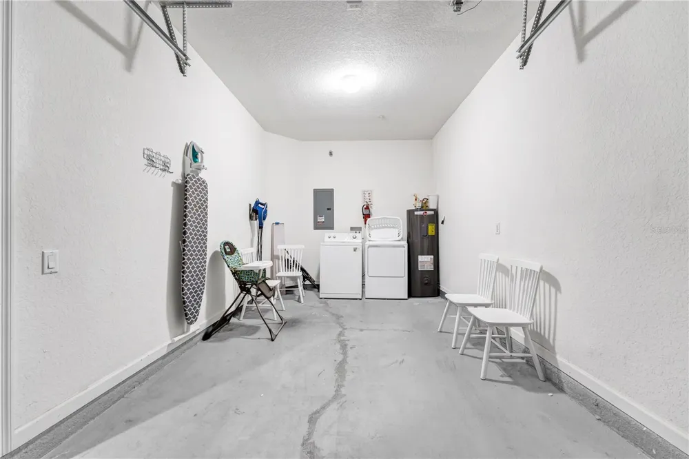 5064 TIDEVIEW CIRCLE #82 Orlando, FL 32819
