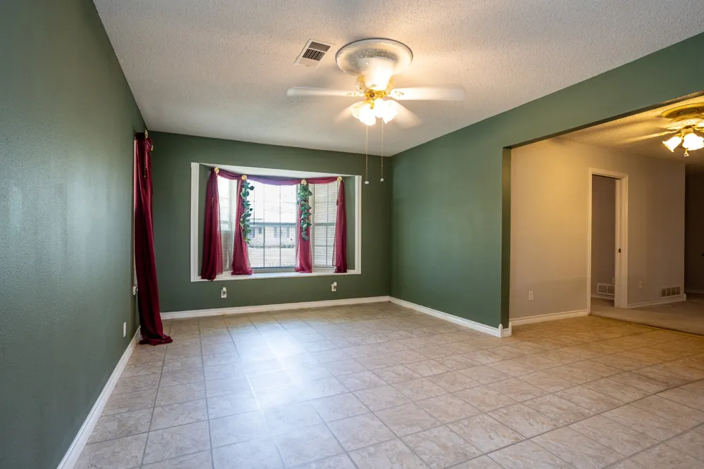 950 SYCAMORE LANE Lancaster, TX 75146