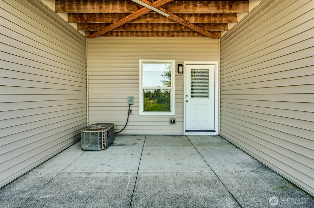 8722 NE 17th Street Vancouver, WA 98664